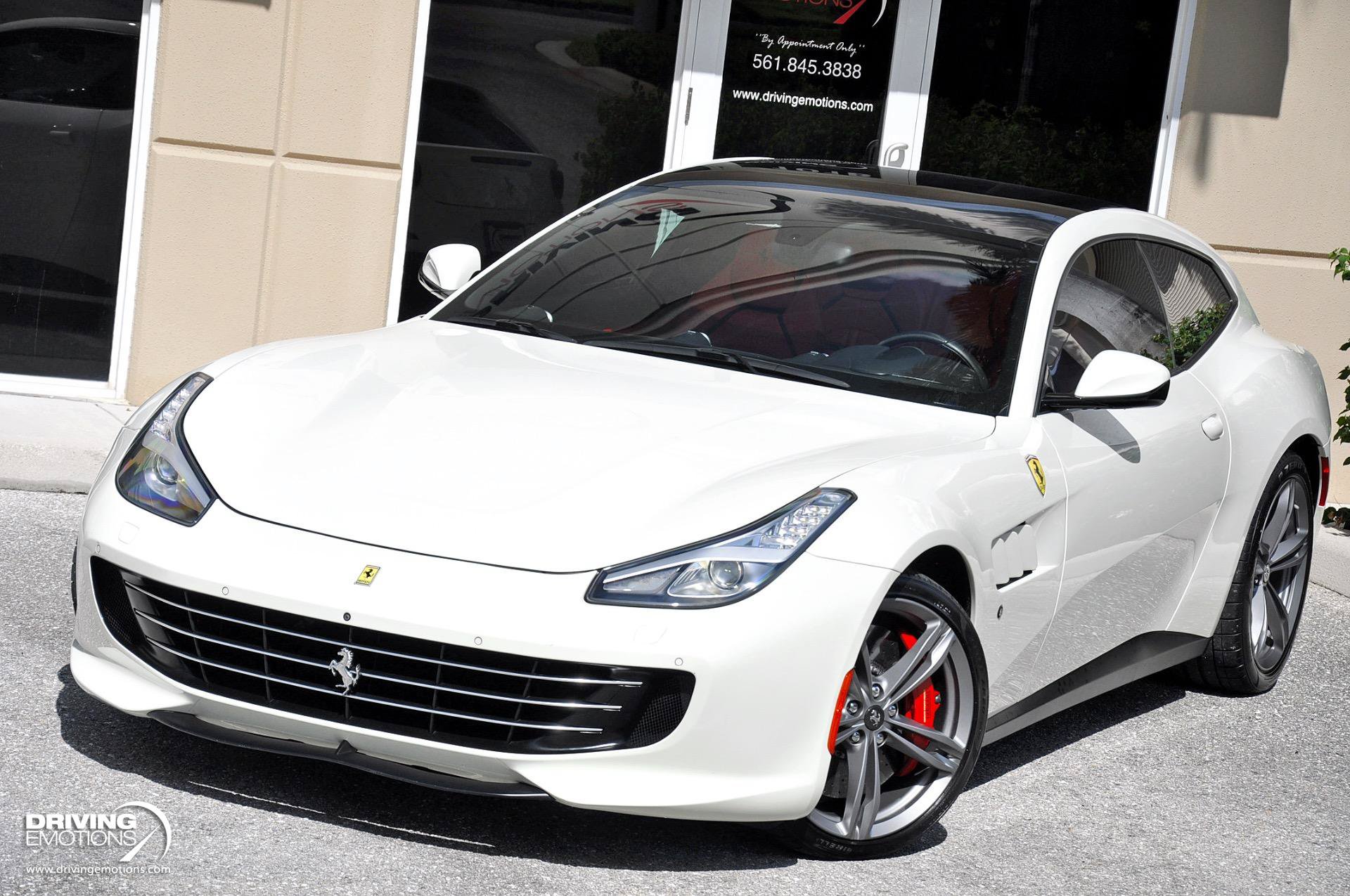 Used 2017 Ferrari GTC4Lusso AWD/4WD image 35