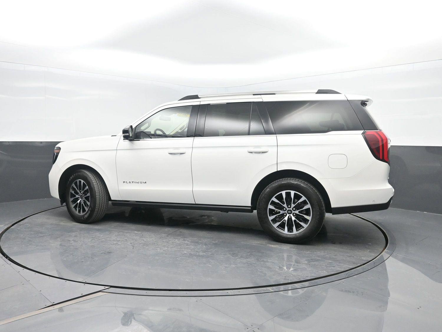 Used 2025 Ford Expedition Platinum image 47