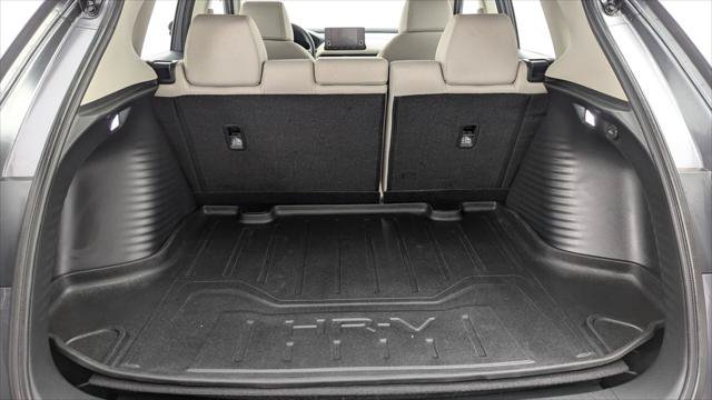 Used 2025 Honda HR-V LX image 18