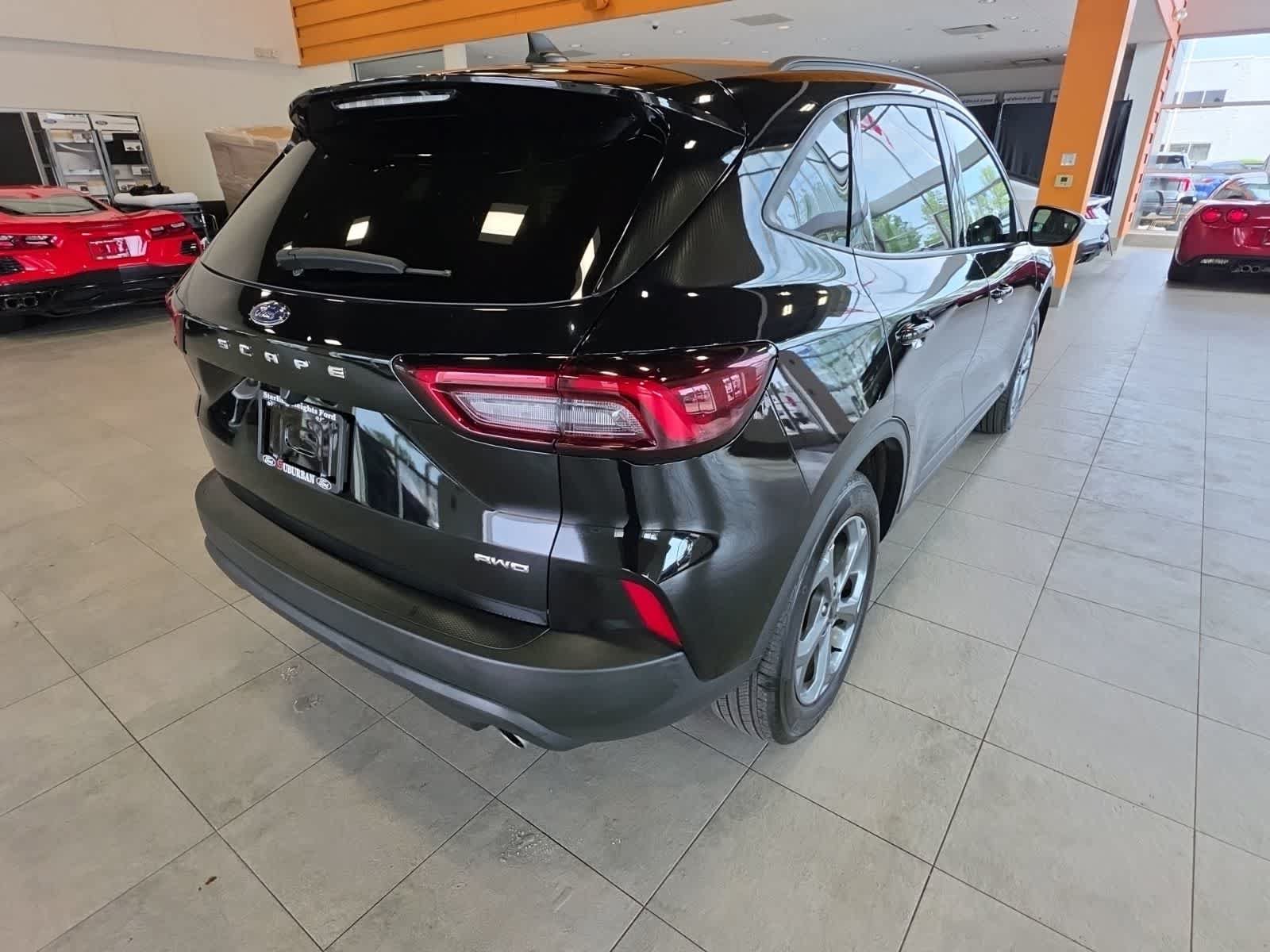 Used 2025 Ford Escape ST-Line Select AWD/4WD image 9