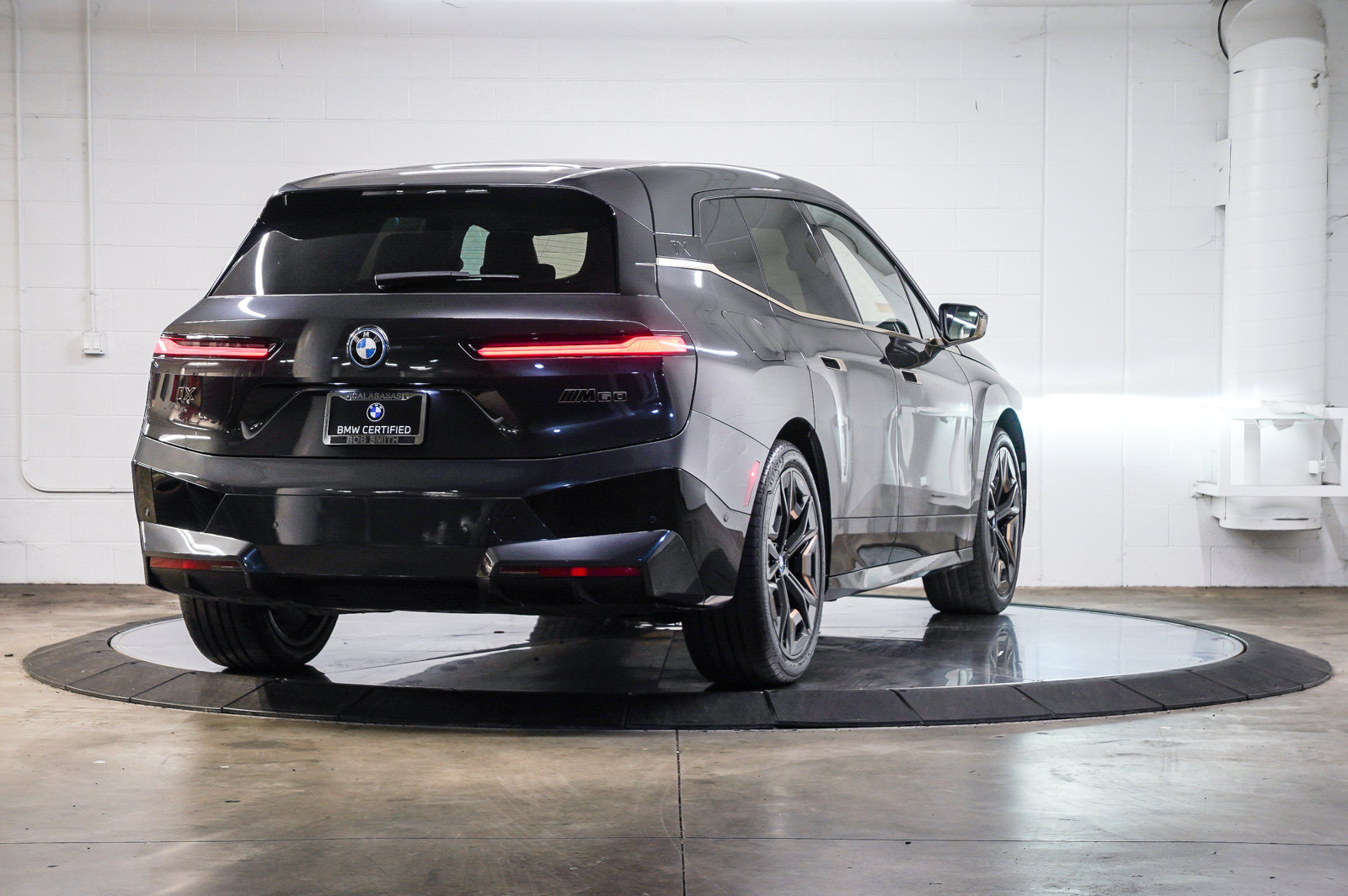 Used 2024 BMW iX M60 AWD/4WD image 6