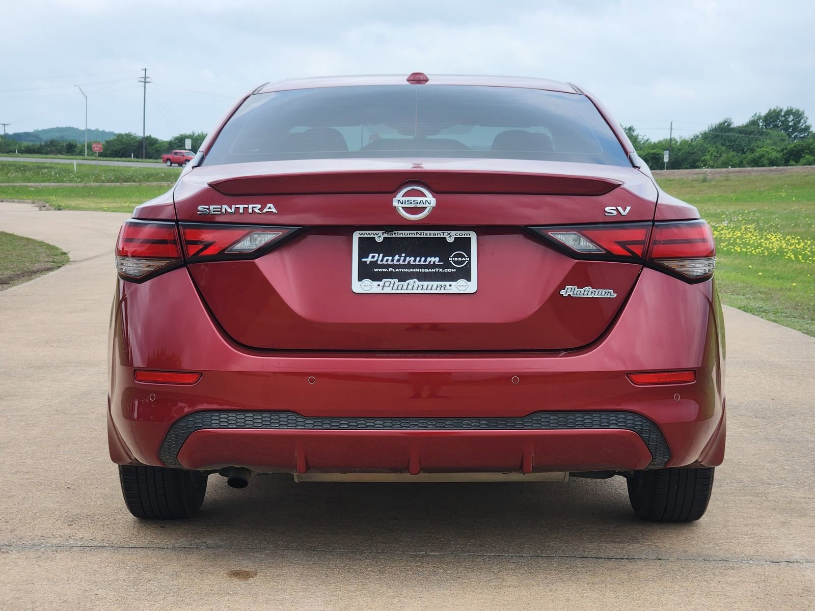 Used 2022 Nissan Sentra SV FWD image 8