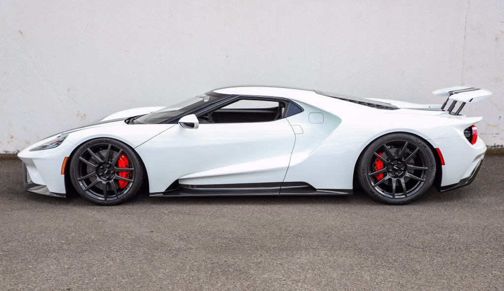 Used 2017 Ford GT RWD image 24