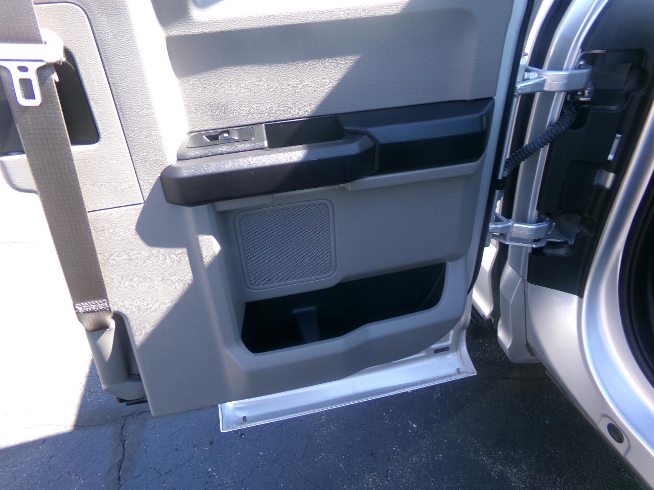 Used 2017 Ford F150 XL w/ Equipment Group 101A Mid RWD image 41