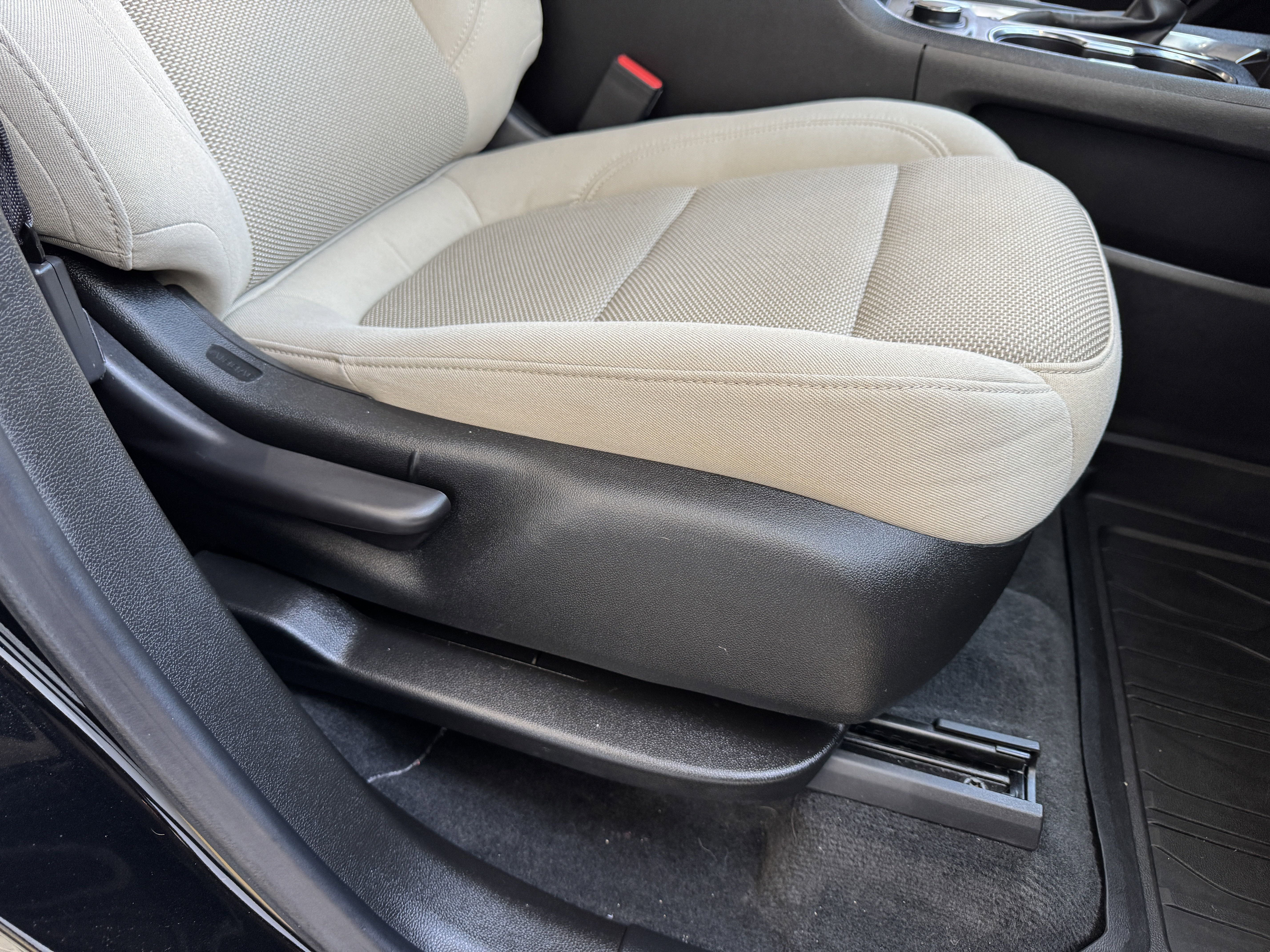 Certified 2022 Chevrolet Traverse LS image 23