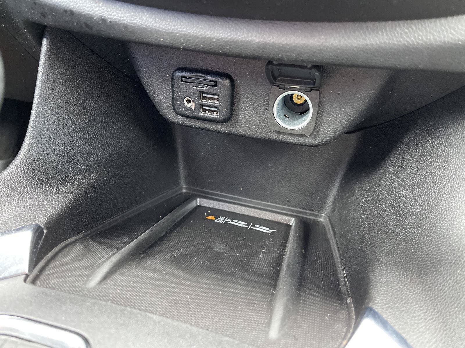 Used 2023 Chevrolet Traverse Premier w/ LPO, Floor Liner Package AWD/4WD image 35