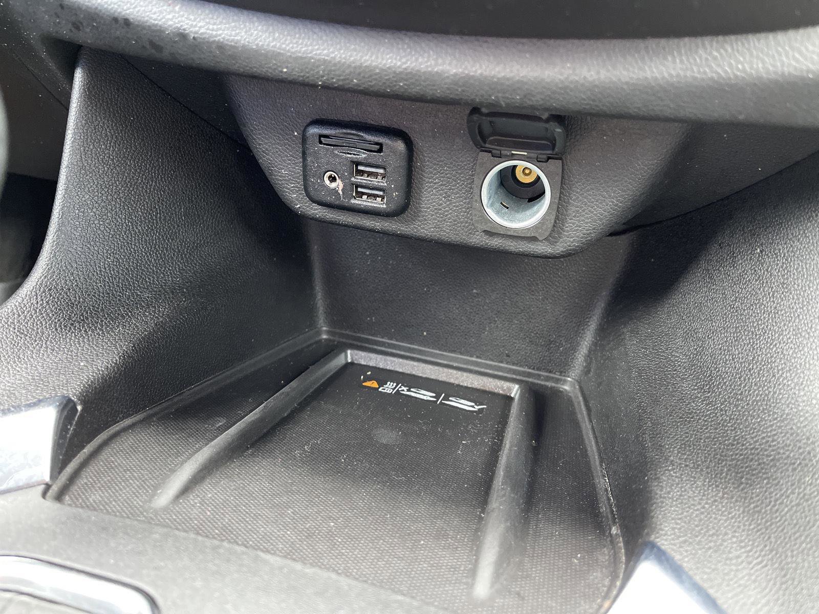 Used 2023 Chevrolet Traverse Premier w/ LPO, Floor Liner Package AWD/4WD image 35