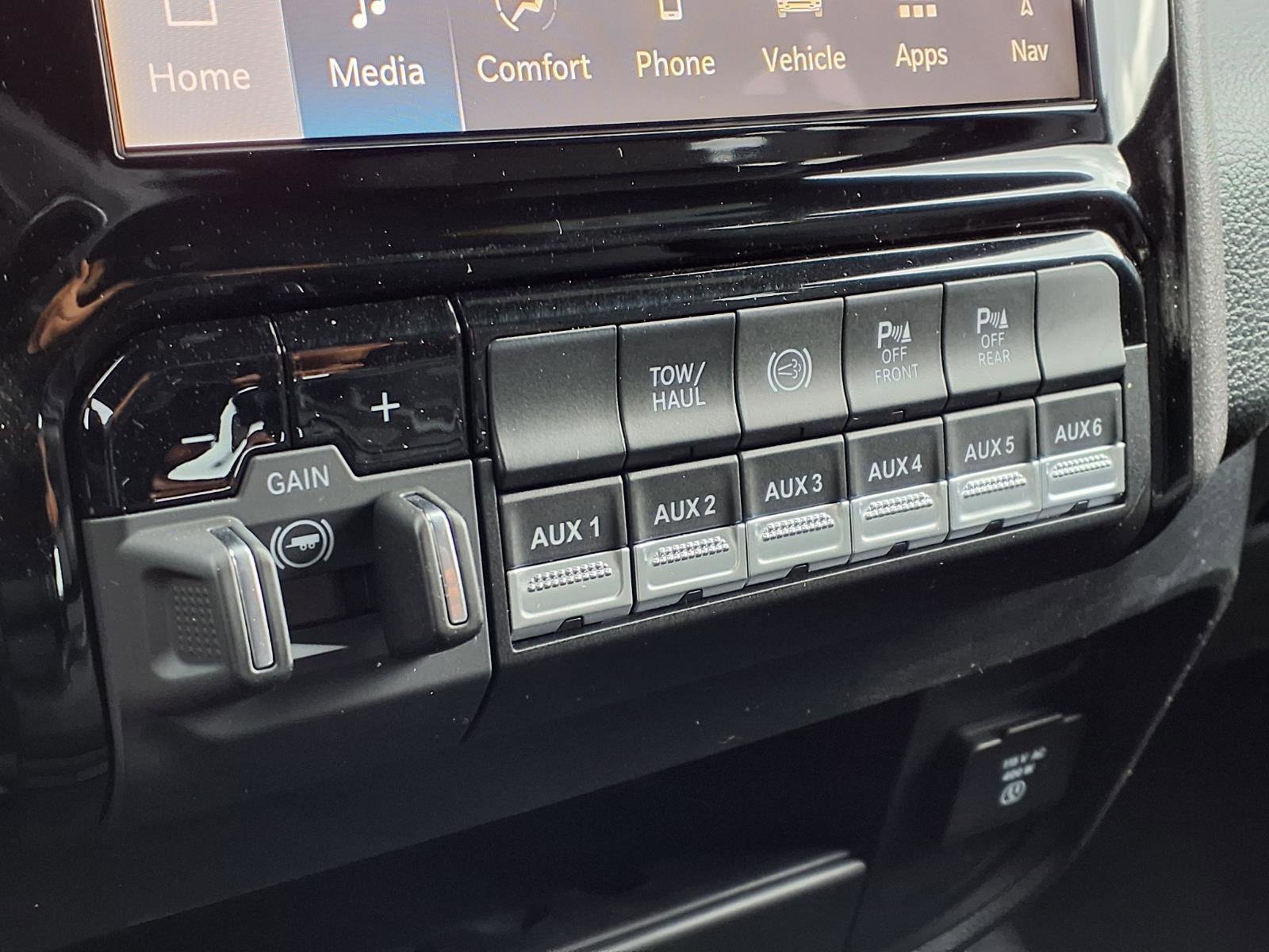 New 2026 RAM 3500 Tradesman image 15