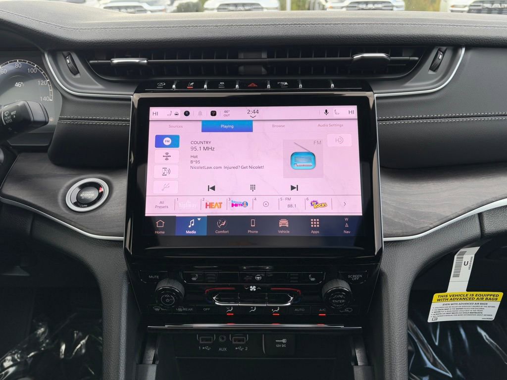 New 2025 Jeep Grand Cherokee Limited w/ Black Appearance Package AWD/4WD image 22