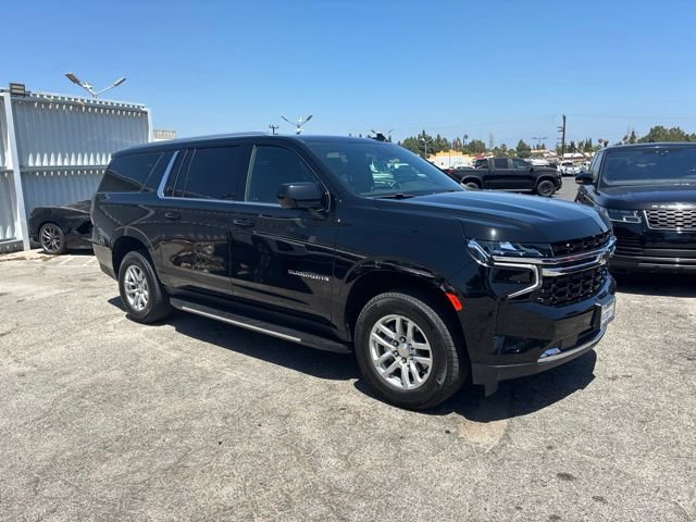 Used 2023 Chevrolet Suburban LS AWD/4WD image 2