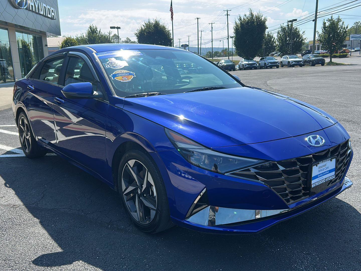 Certified 2023 Hyundai Elantra Limited w/ Cargo Package FWD image 10