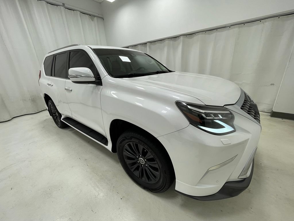 Used 2021 Lexus GX 460 Luxury w/ Sport Design Package AWD/4WD image 3