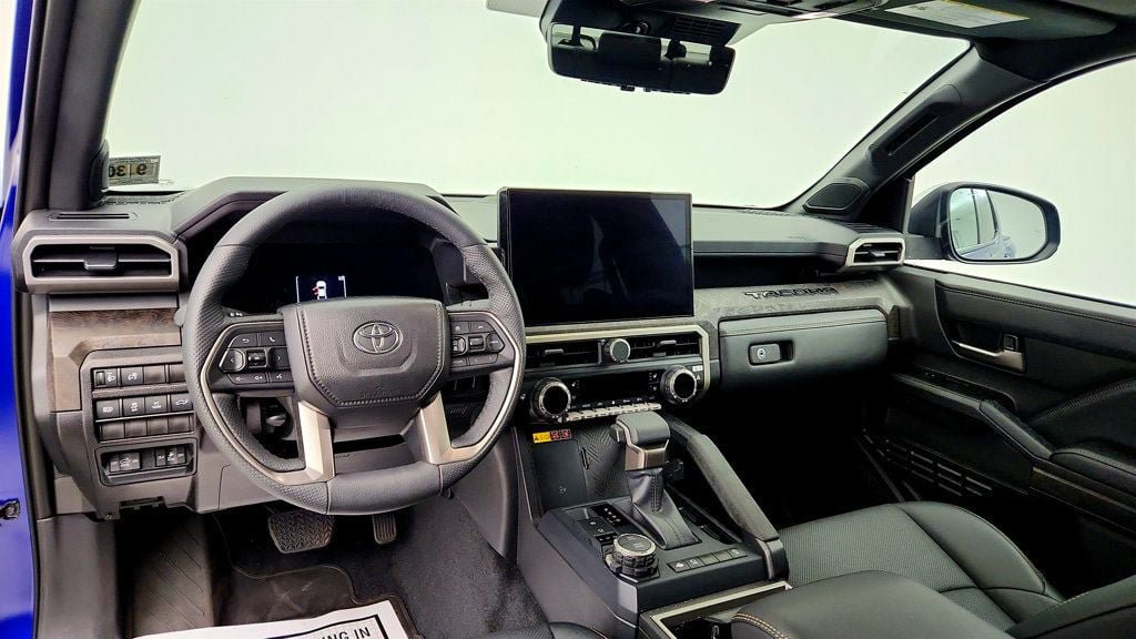 Used 2025 Toyota Tacoma Limited AWD/4WD image 13