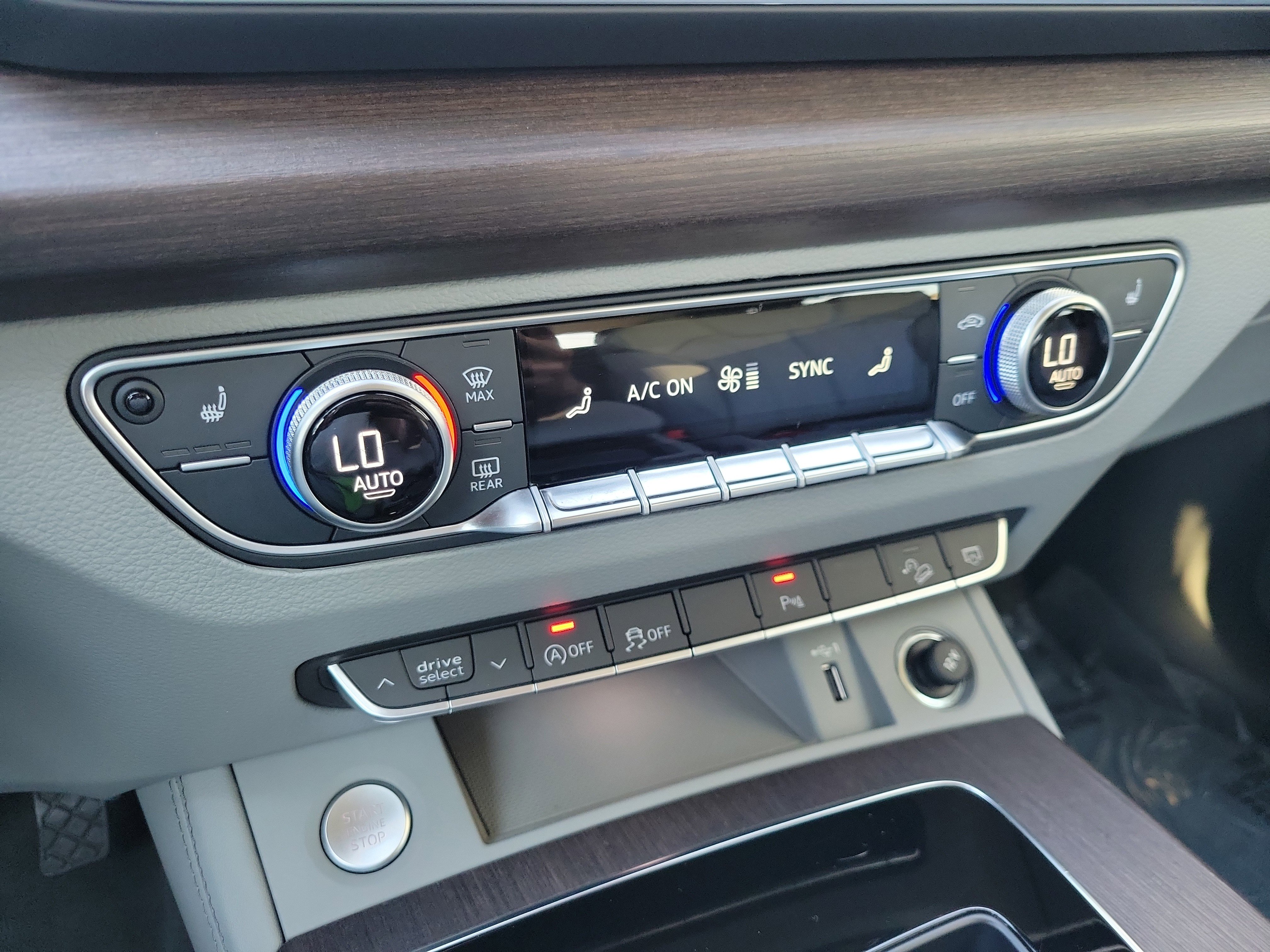 Certified 2025 Audi Q5 2.0T Premium Plus image 26
