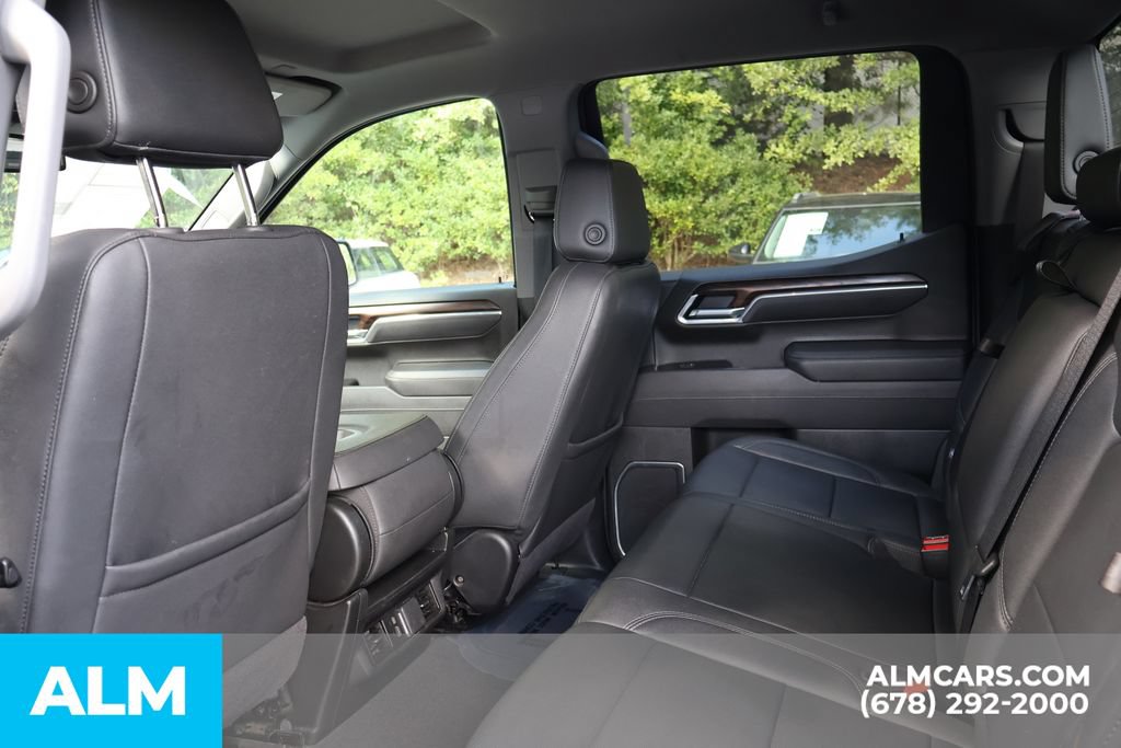 Used 2025 GMC Sierra 1500 SLT RWD image 16
