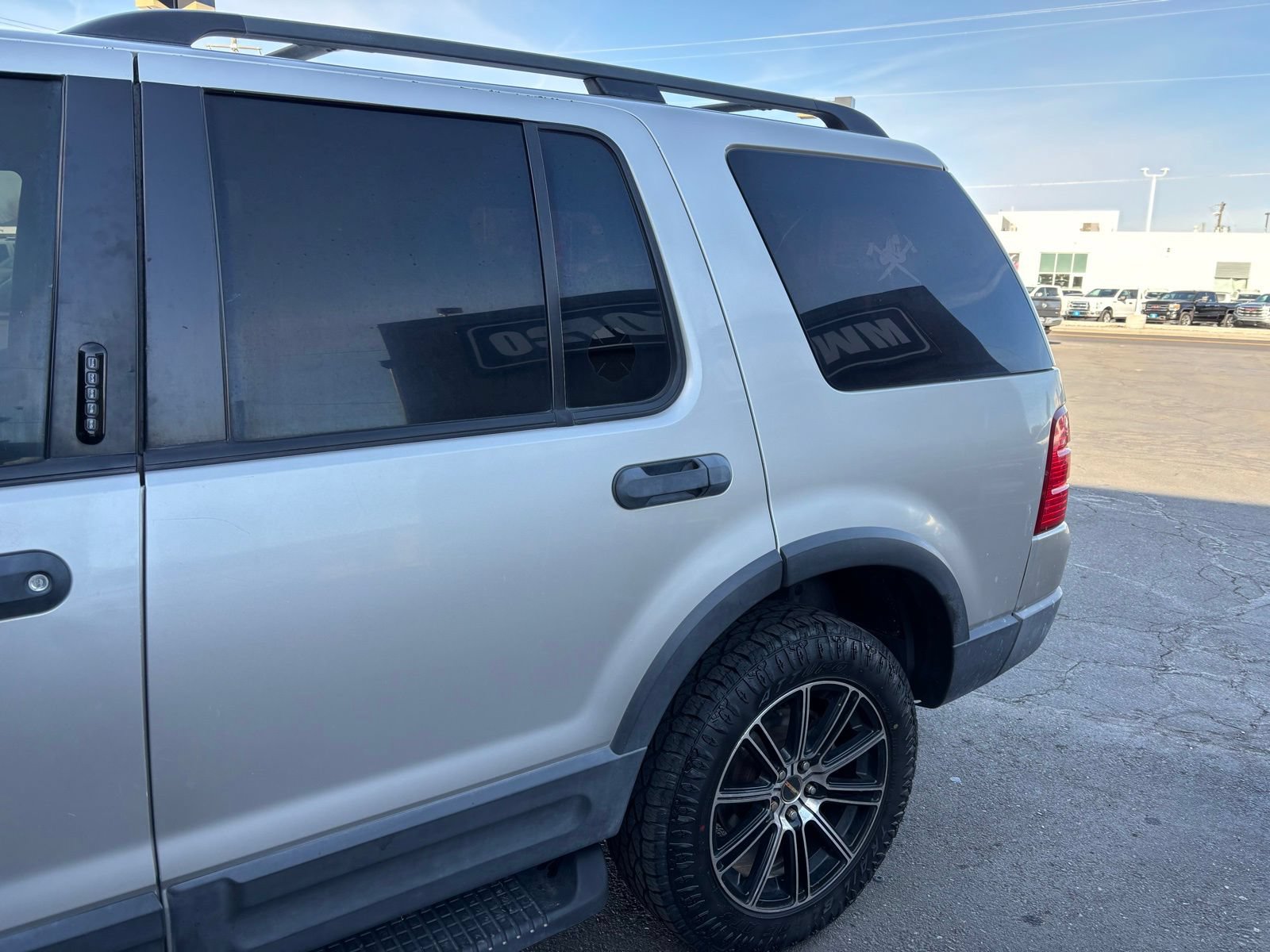 Used 2003 Ford Explorer XLT AWD/4WD image 7