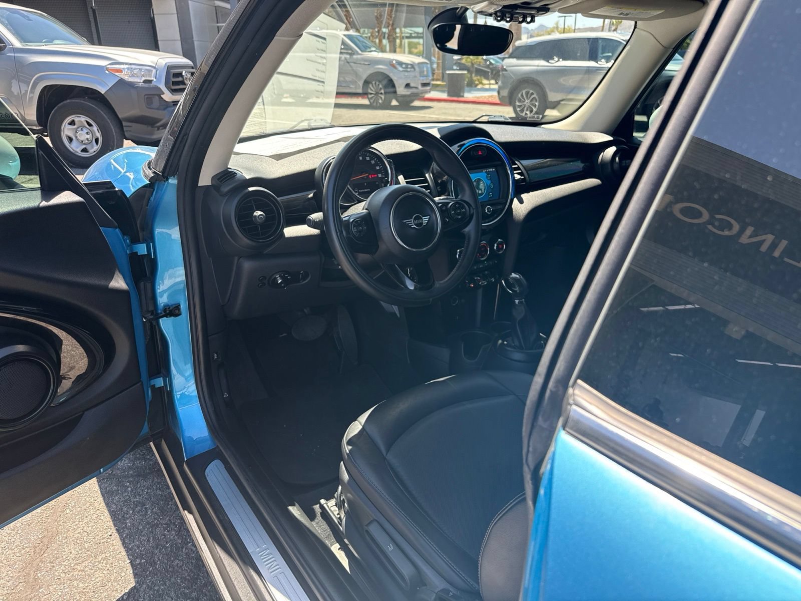 Used 2019 MINI Cooper 2-Door Hardtop FWD image 9