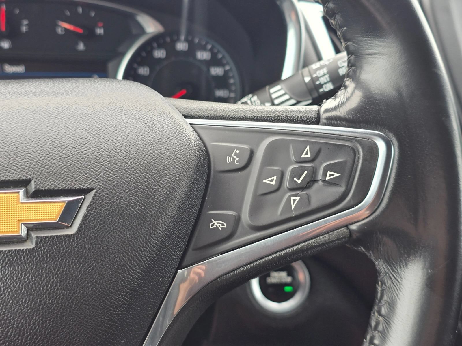 Used 2019 Chevrolet Equinox LT AWD/4WD image 22