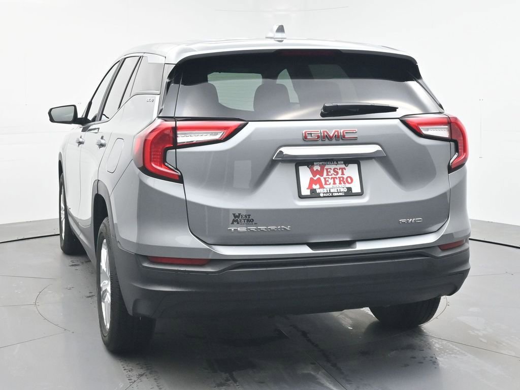Used 2024 GMC Terrain SLE image 27
