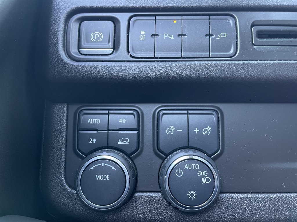 Used 2021 Chevrolet Tahoe RST AWD/4WD image 35