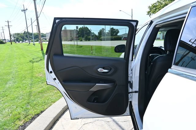 Used 2020 Jeep Cherokee Latitude Lux w/ Quick Order Package 26H Lux AWD/4WD image 23
