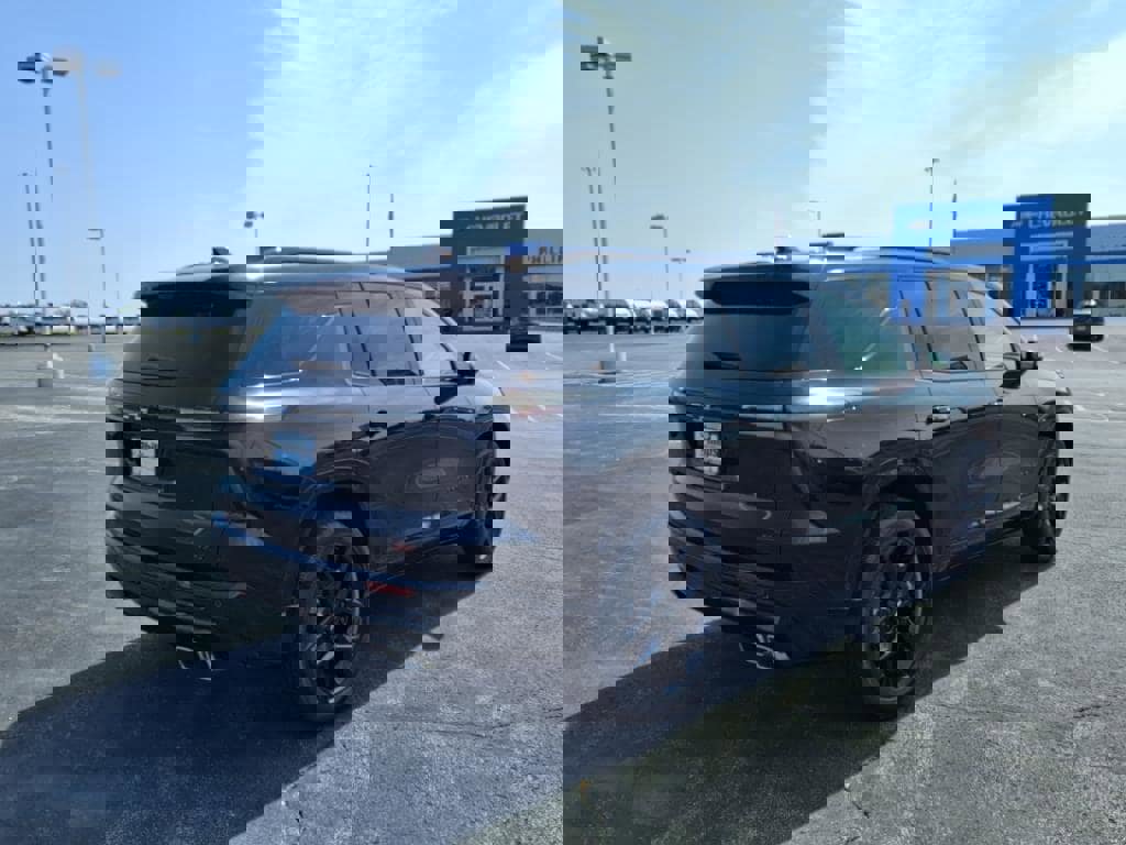 New 2025 Chevrolet Traverse RS w/ LPO, Floor Liner Package image 3