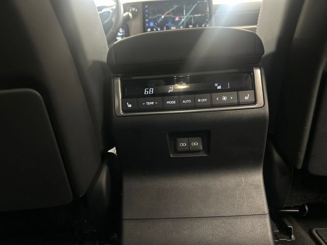 Used 2025 Lexus GX 550 w/ Accessory Package (2T) AWD/4WD image 21