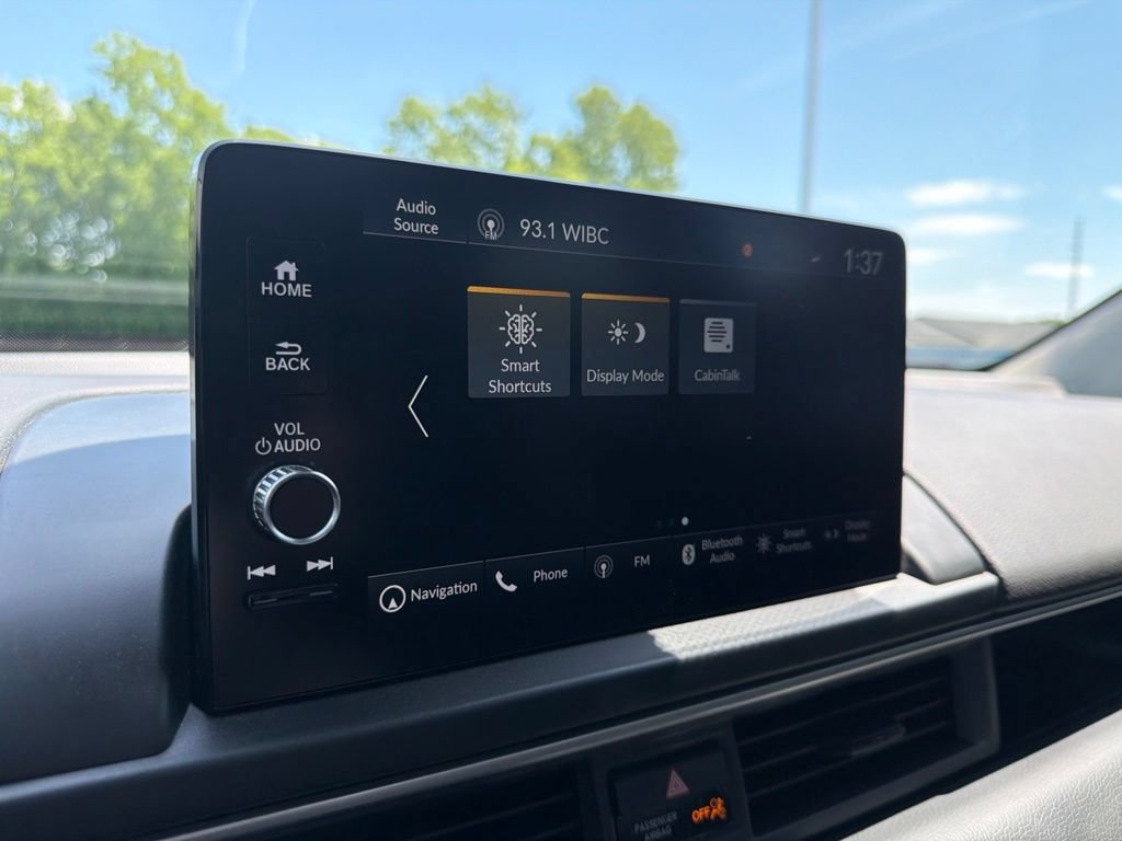 Certified 2025 Honda Pilot Touring image 33