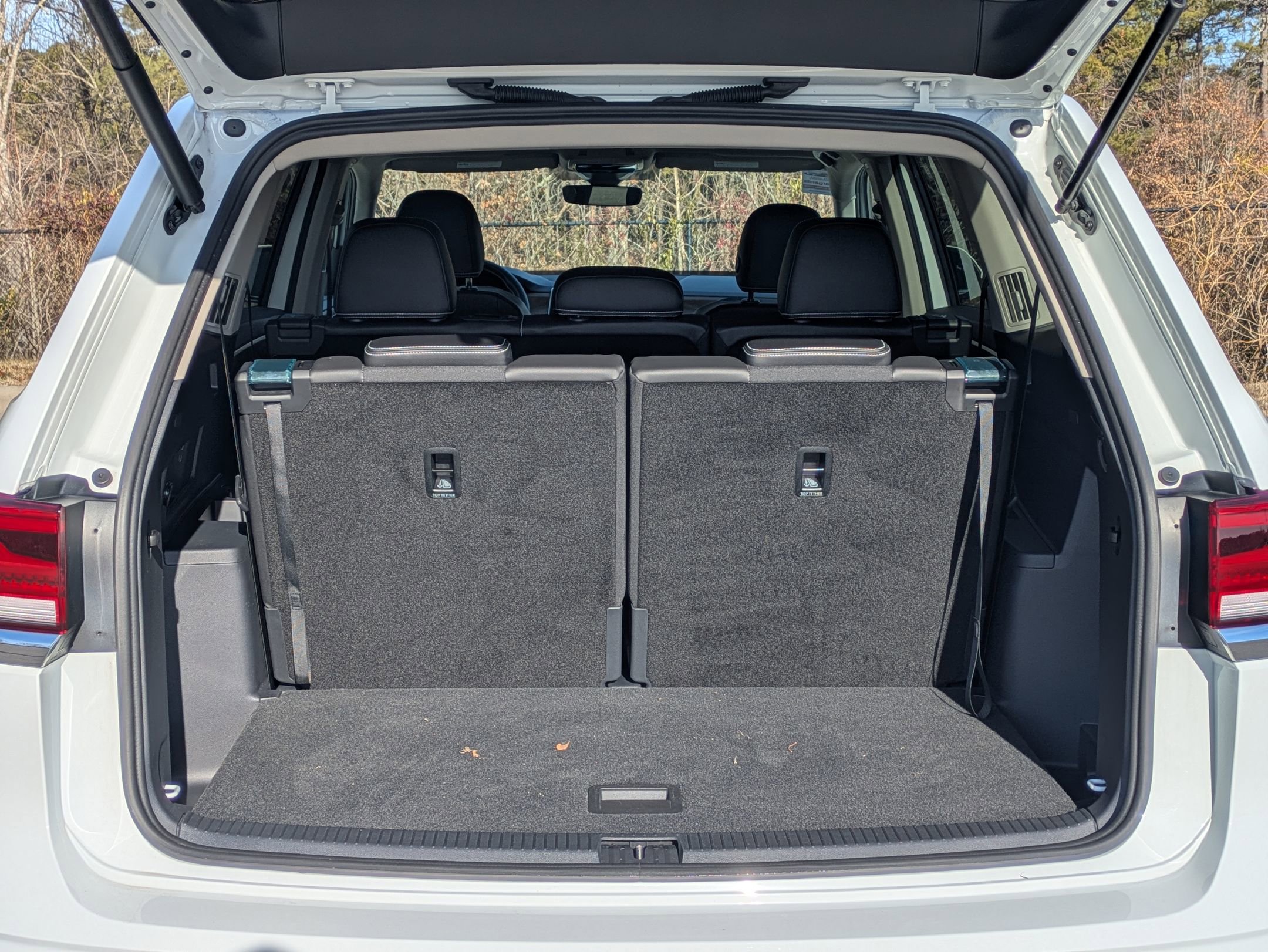 Used 2024 Volkswagen Atlas SE image 25