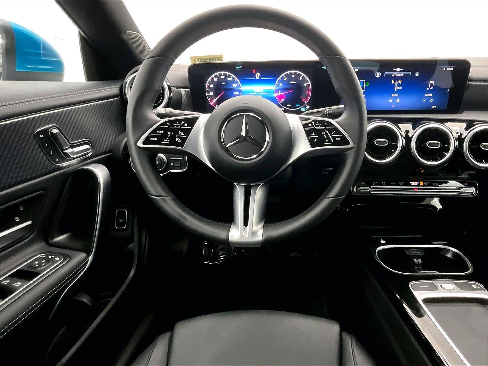 Used 2026 Mercedes-Benz CLA 250 image 4