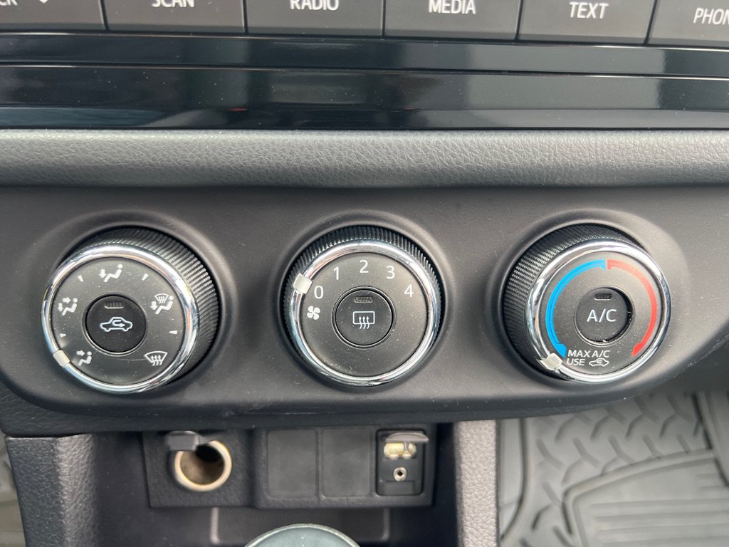 Used 2014 Toyota Corolla L FWD image 23