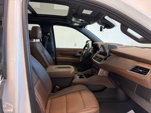 Used 2024 Chevrolet Suburban High Country w/ Advanced Technology Package image 42