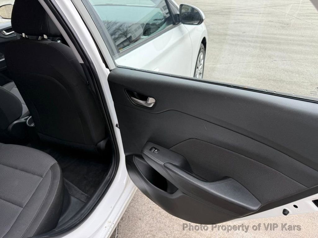 Used 2019 Hyundai Accent SE image 11