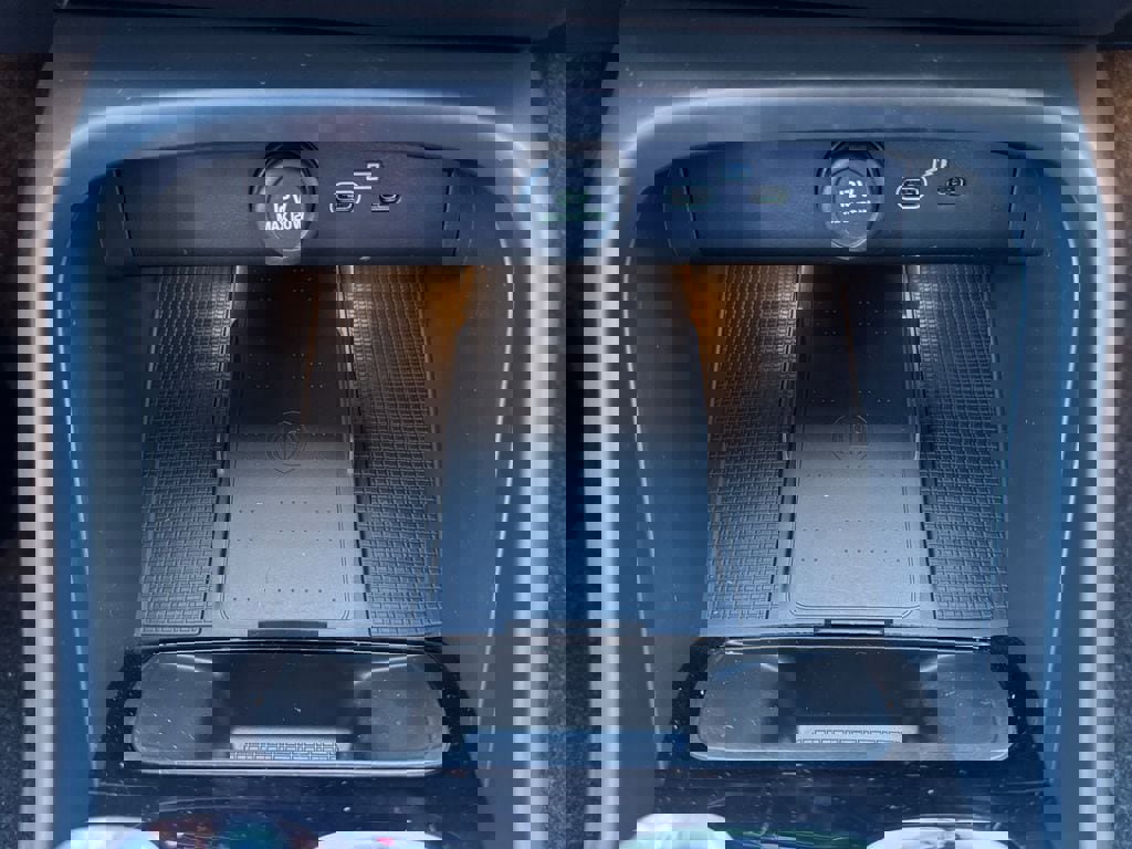 New 2026 Volvo EX40 Ultra AWD/4WD image 18