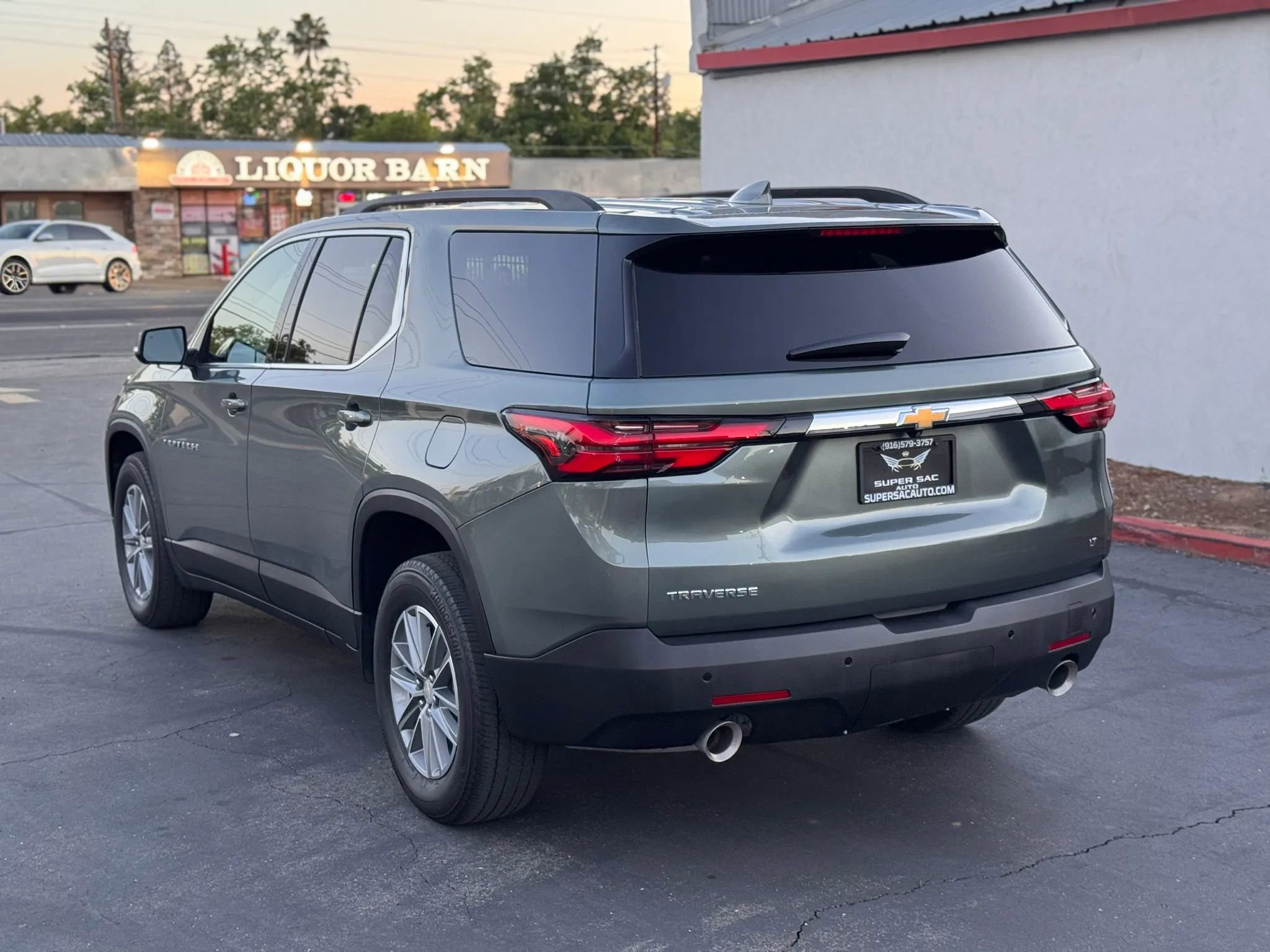 Used 2022 Chevrolet Traverse LT w/ LPO, Floor Liner Package image 4