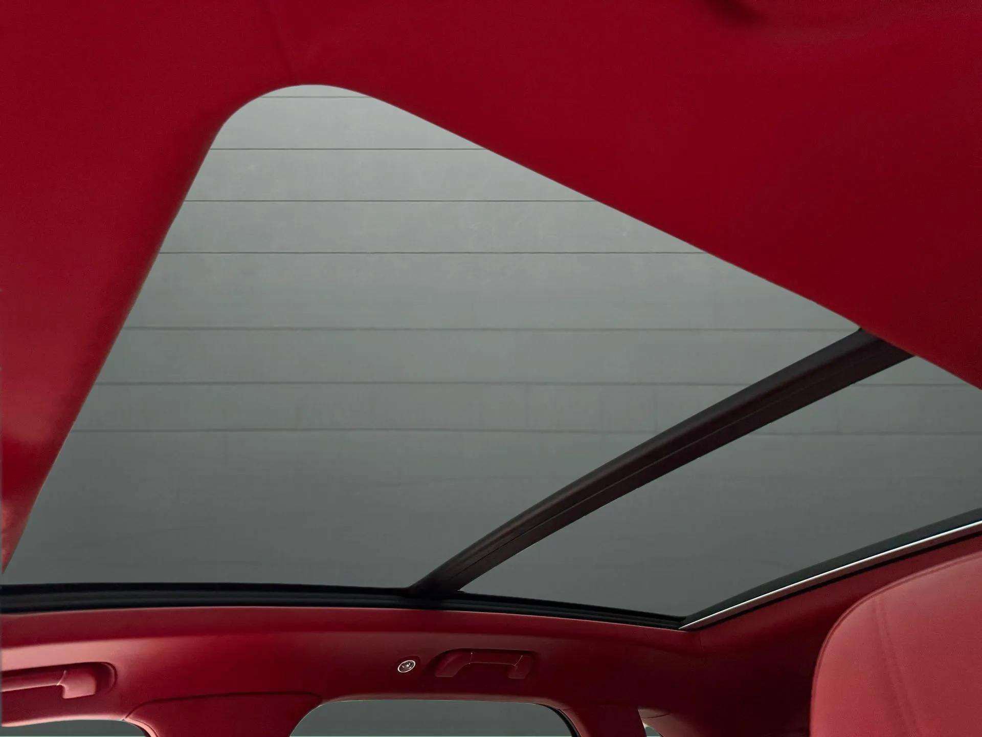 Certified 2022 Bentley Bentayga image 17