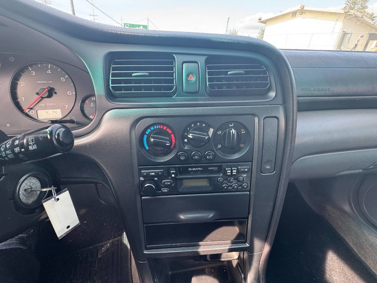 Used 2001 Subaru Legacy L image 11