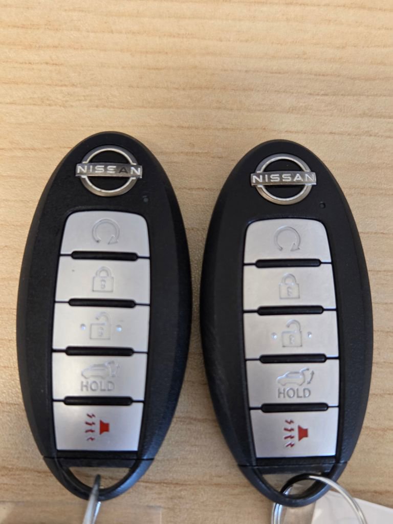 Used 2022 Nissan Pathfinder Platinum w/ Cargo Package image 60