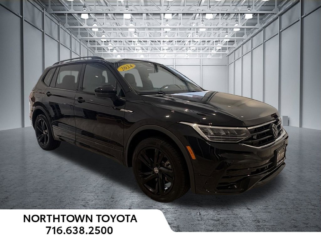 Used 2024 Volkswagen Tiguan SE R-Line AWD/4WD image 6