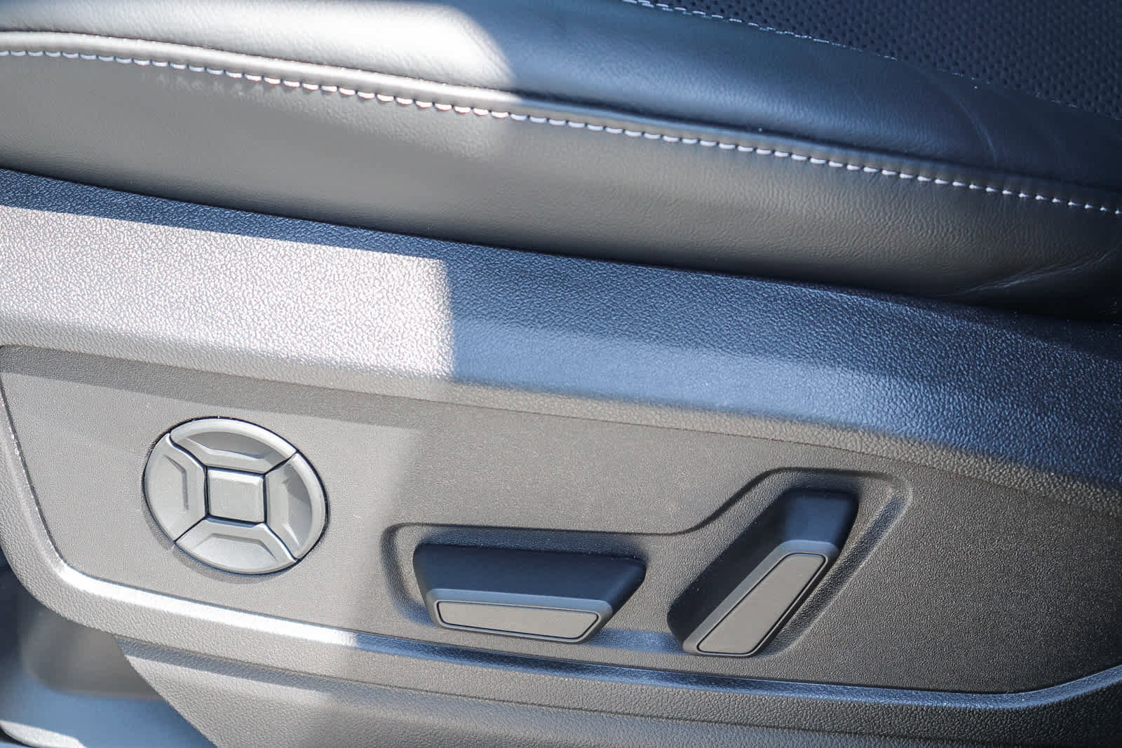 New 2025 Audi Q5 Prestige image 23