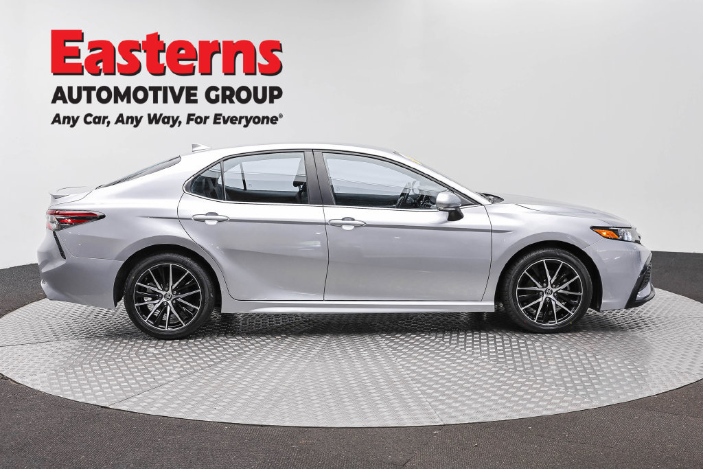 Used 2024 Toyota Camry SE FWD image 6