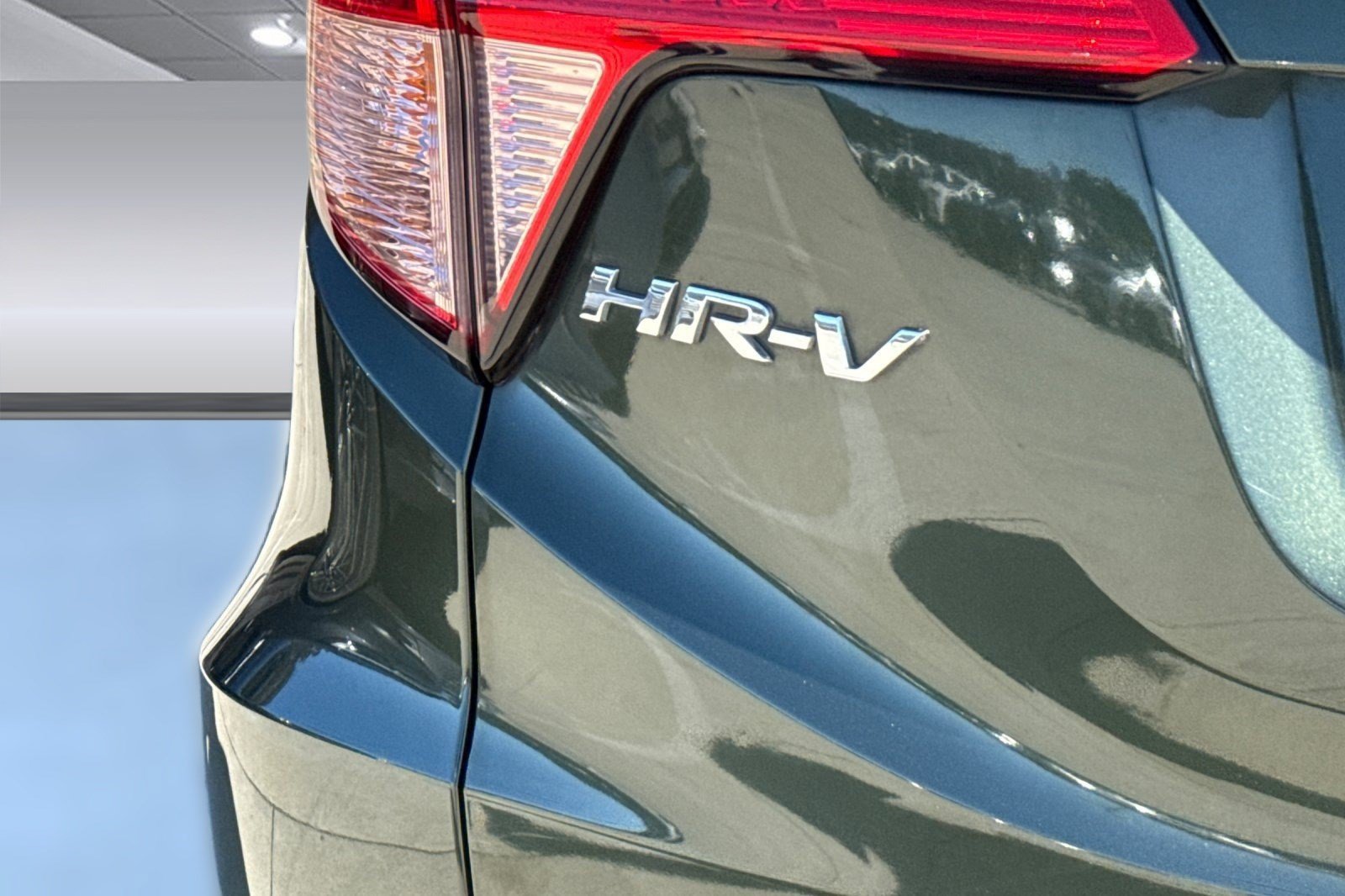 Used 2017 Honda HR-V EX-L image 12