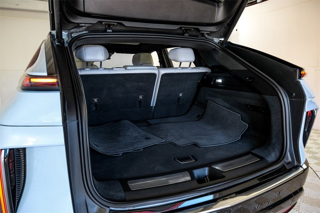Used 2024 Cadillac Lyriq Luxury image 53