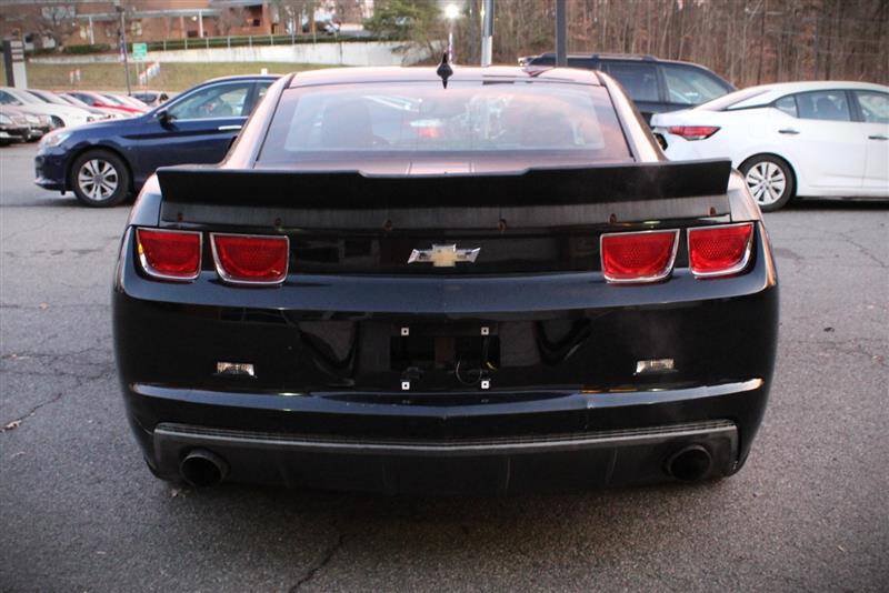 Used 2011 Chevrolet Camaro LT w/ Silver Stripe Package RWD image 4