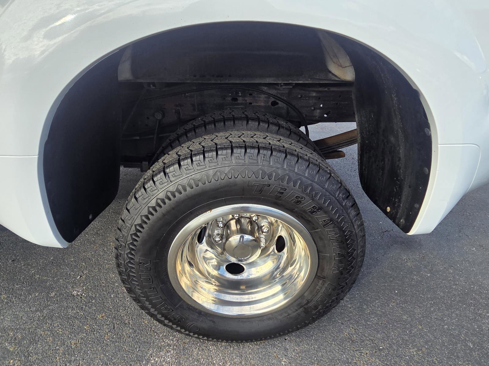 Used 2001 Ford F350 XL image 9