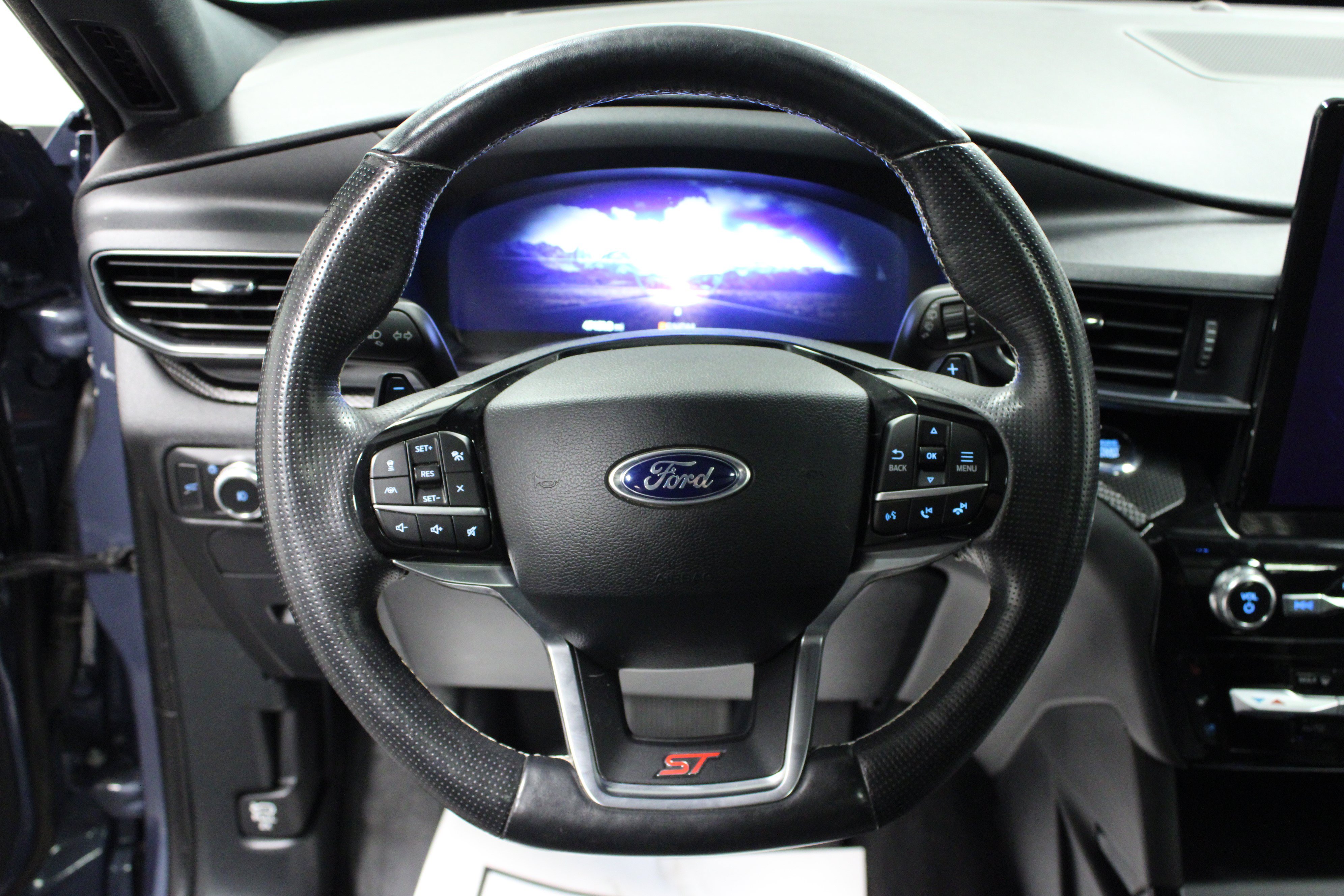 Used 2021 Ford Explorer ST w/ Equipment Group 401A AWD/4WD image 18