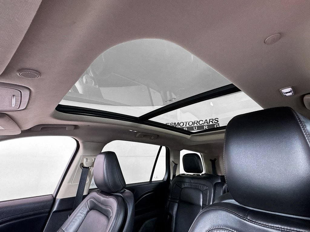 Used 2022 Lincoln Aviator Reserve AWD/4WD image 22