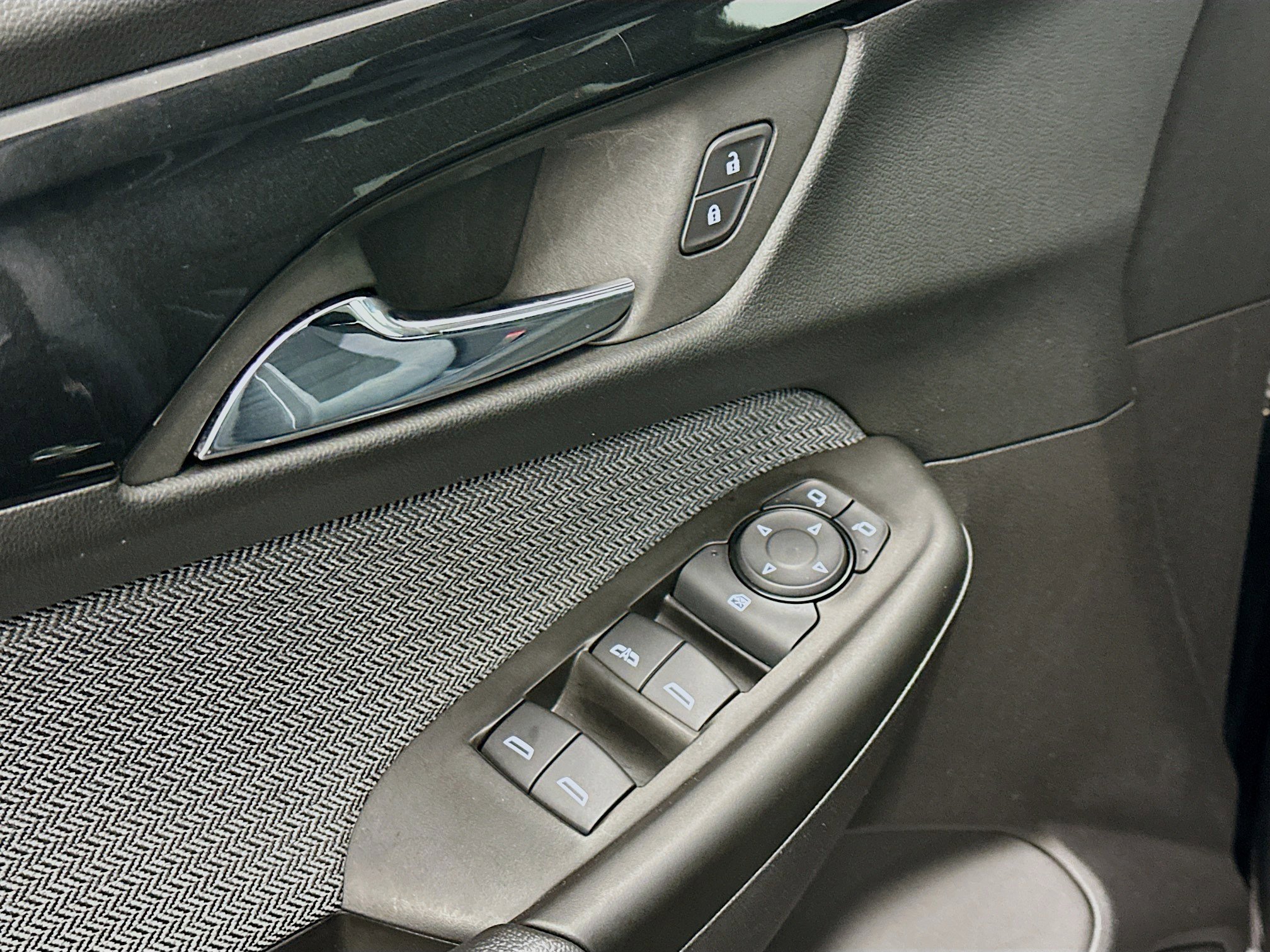 Used 2025 Chevrolet TrailBlazer LT w/ Driver Confidence Package image 15