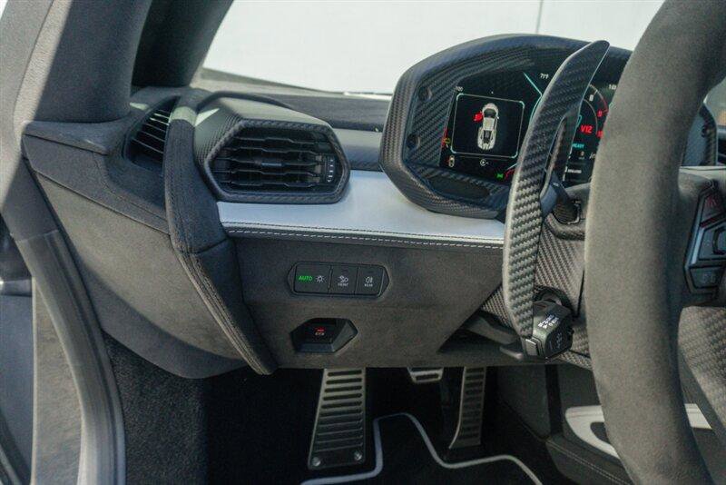 Used 2024 Lamborghini Revuelto image 80