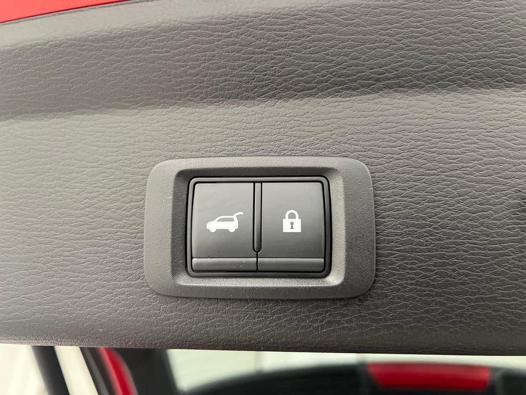 Used 2025 Mitsubishi Outlander SE AWD/4WD image 40
